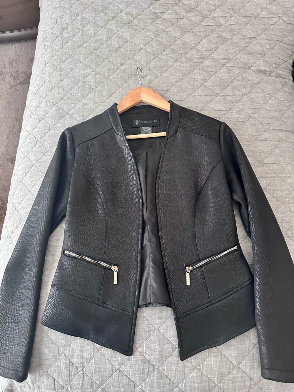 Black Faux Leather Zip-Pocket Women's Jacket